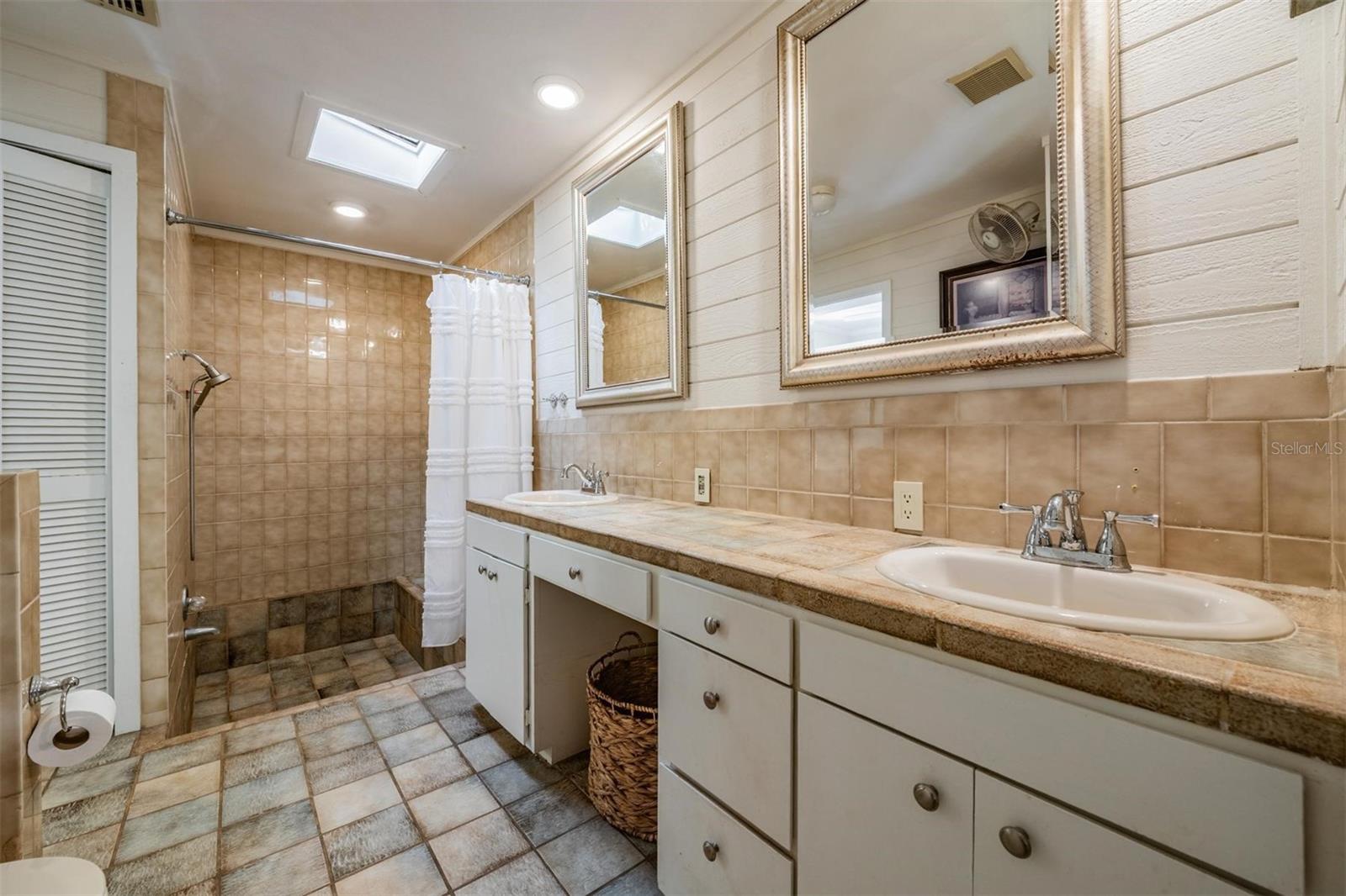 HIGHLAND PARK SUB - Residential