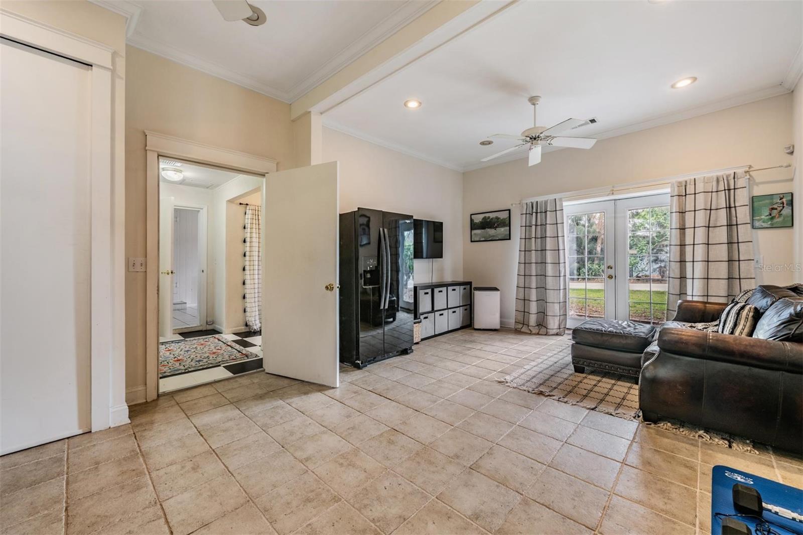 HIGHLAND PARK SUB - Residential