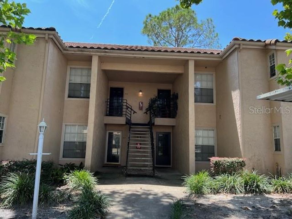 Photo of 670 Sandy Neck Lane #202, Altamonte Springs, FL 32714 (MLS # O6390408)