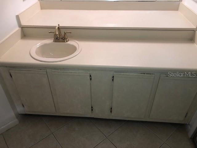 VINEYARD SOUND CONDO - Residential