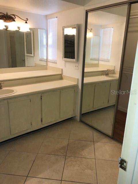 VINEYARD SOUND CONDO - Residential