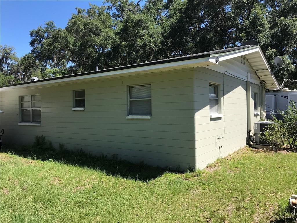 4922 THONOTOSASSA ROAD