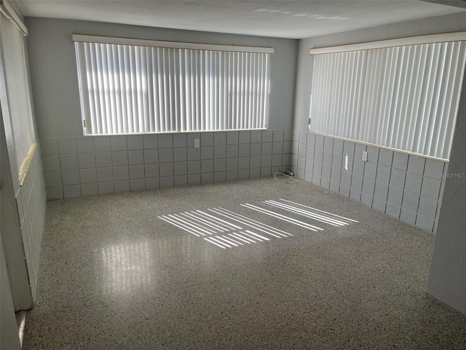 ST PETERSBURG BEACH NORTH UNIT 8 - Residential Lease