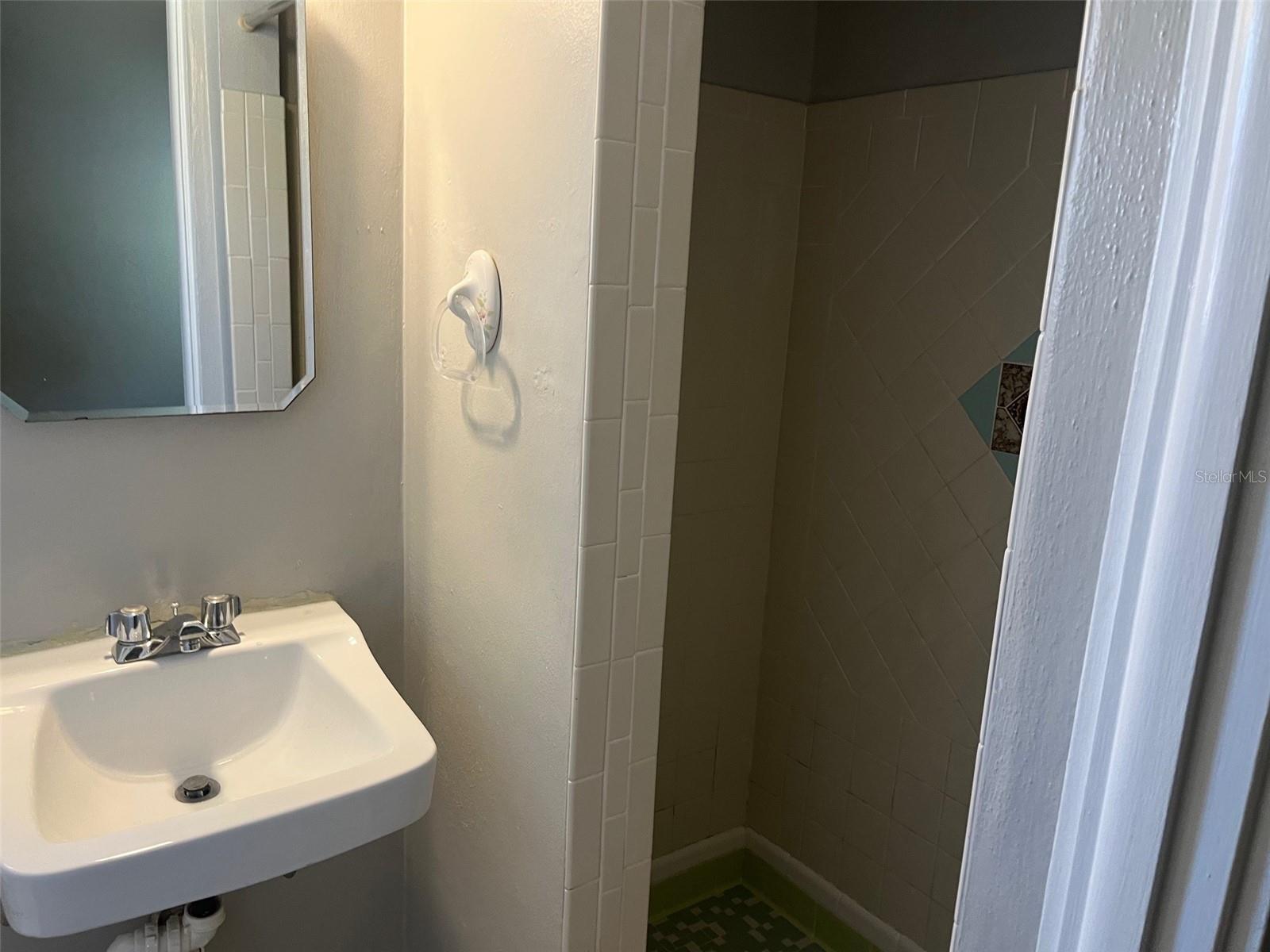 ST PETERSBURG BEACH NORTH UNIT 8 - Residential Lease