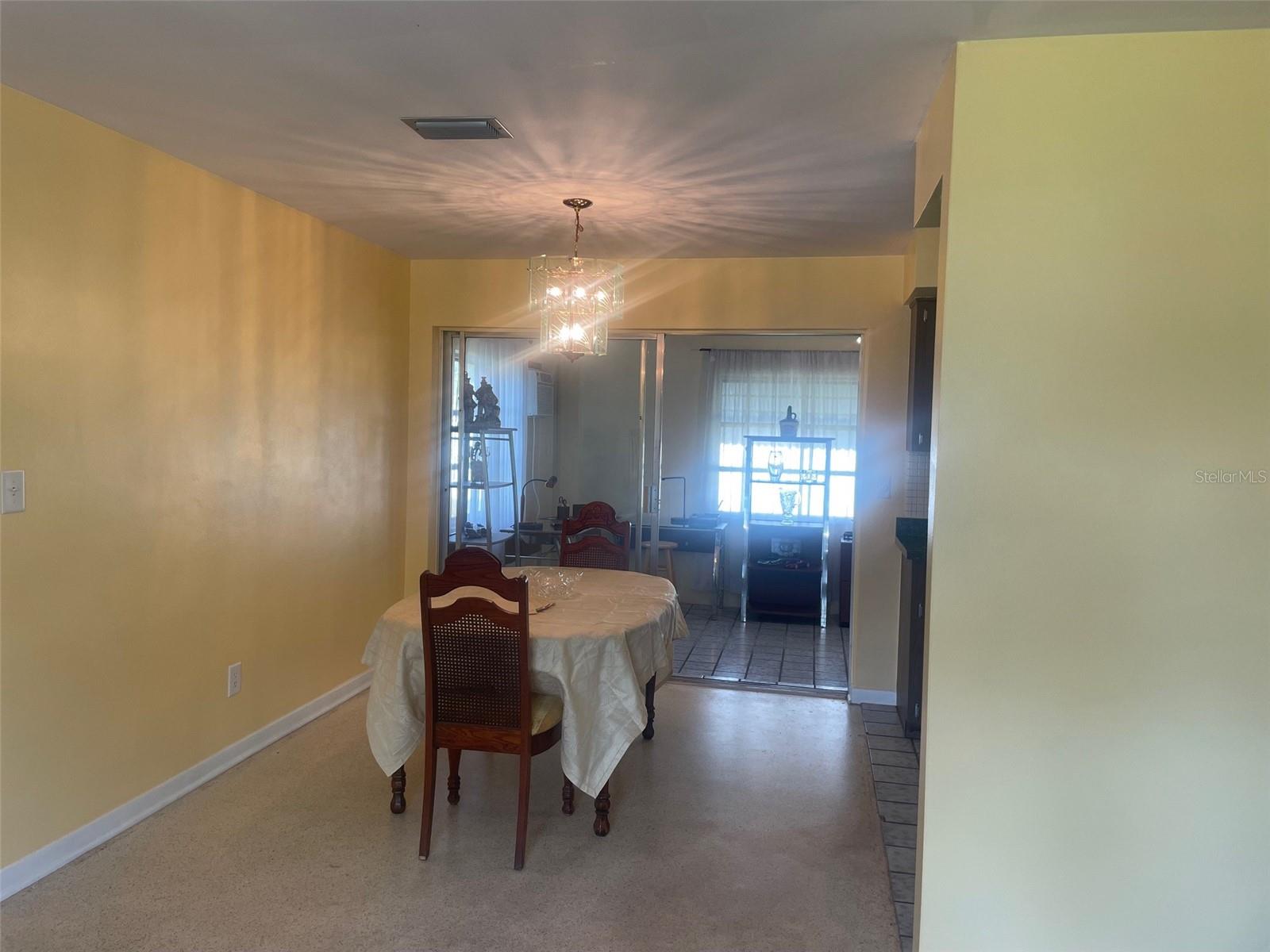 1480 FAIRFIELD DRIVE