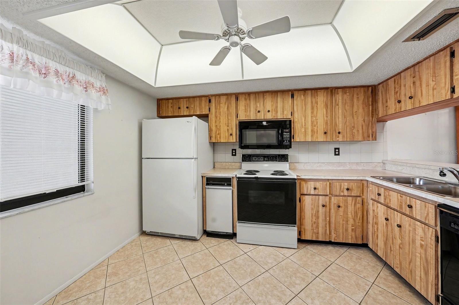 EAST LAKE WOODLANDS CONDO - Residential