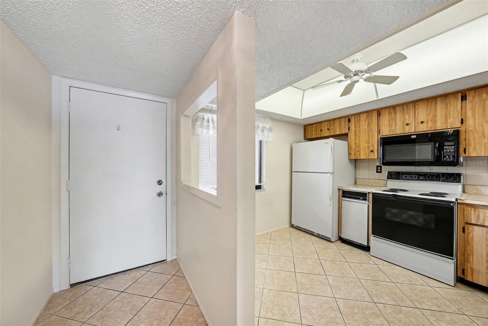 172 LAKEVIEW WAY 172