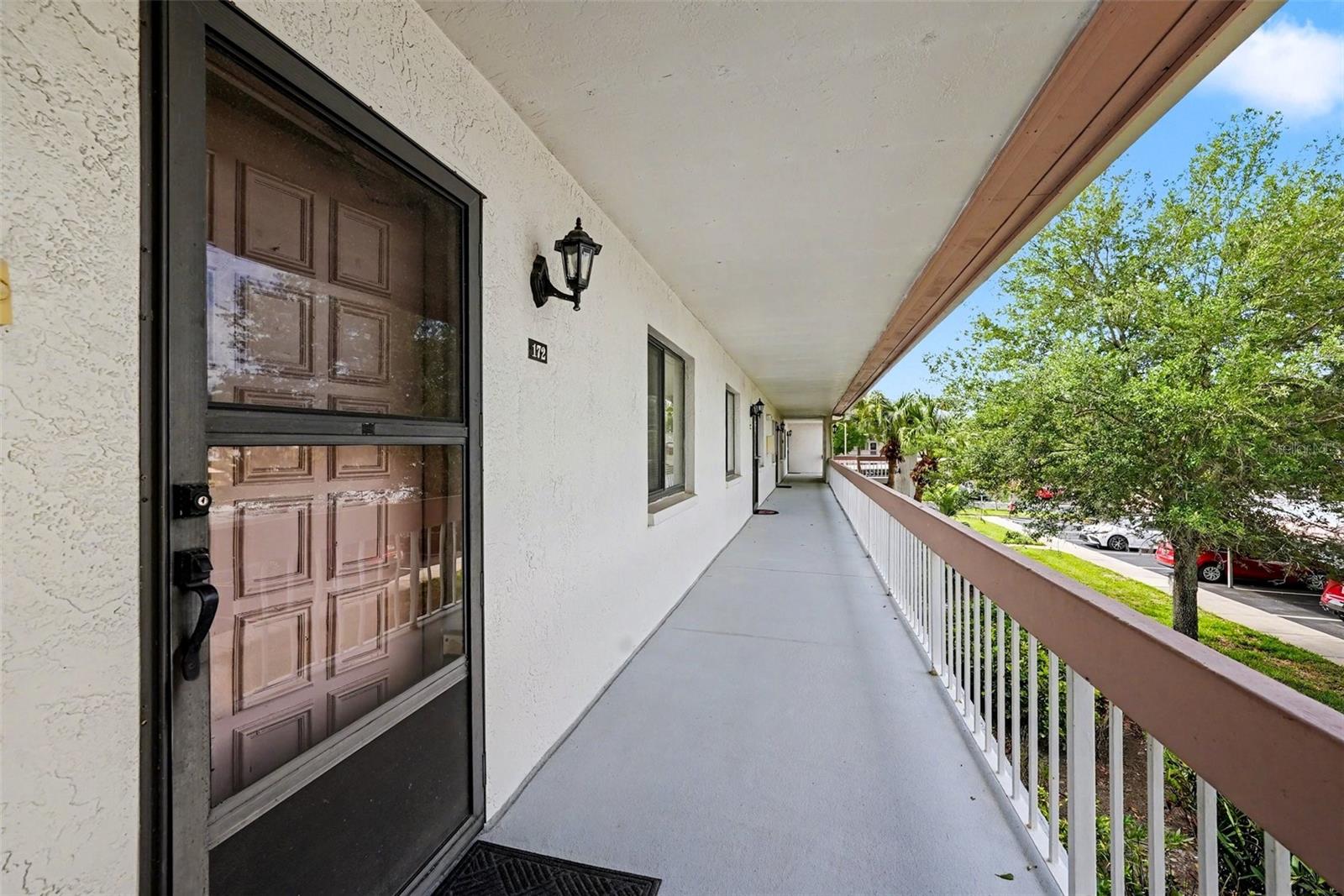 172 LAKEVIEW WAY 172