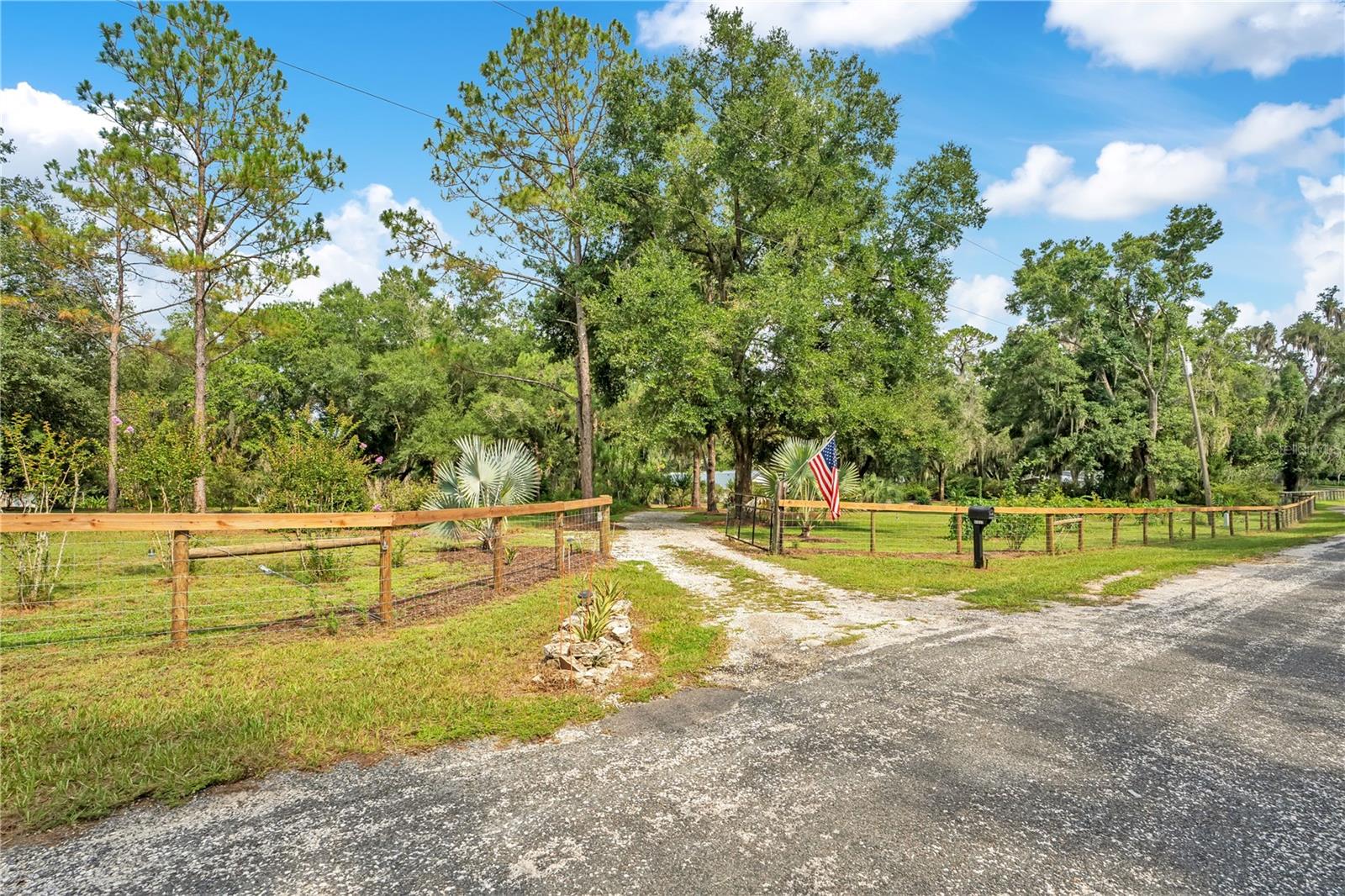 41832 CARRIE LANE