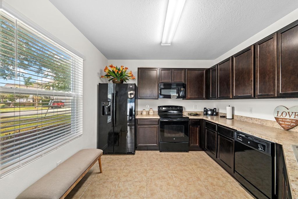 Photo of 824 Ashentree Drive, Plant City, FL 33563 (MLS # TB8502471)