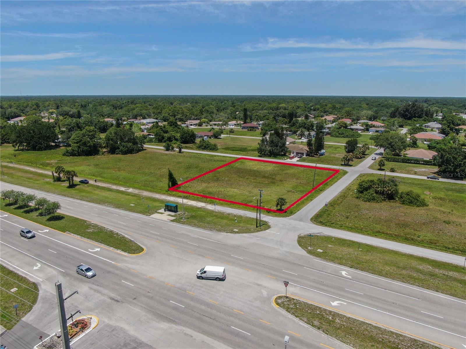 PRIME LOCATION! COMMERCIAL PROPERTY ON TAMIAMI TRAIL, ZONED OPI (OFFICE, PROFESSIONAL & INSTITUTIONAL), US41 HIGH TRAFFIC COUNT WILL PROVIDE BEST POSSIBLE EXPOSURE FOR YOUR BUSSINES