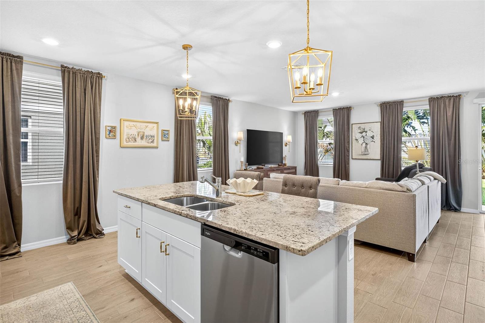 TOWNS/WATERGRASS - Residential