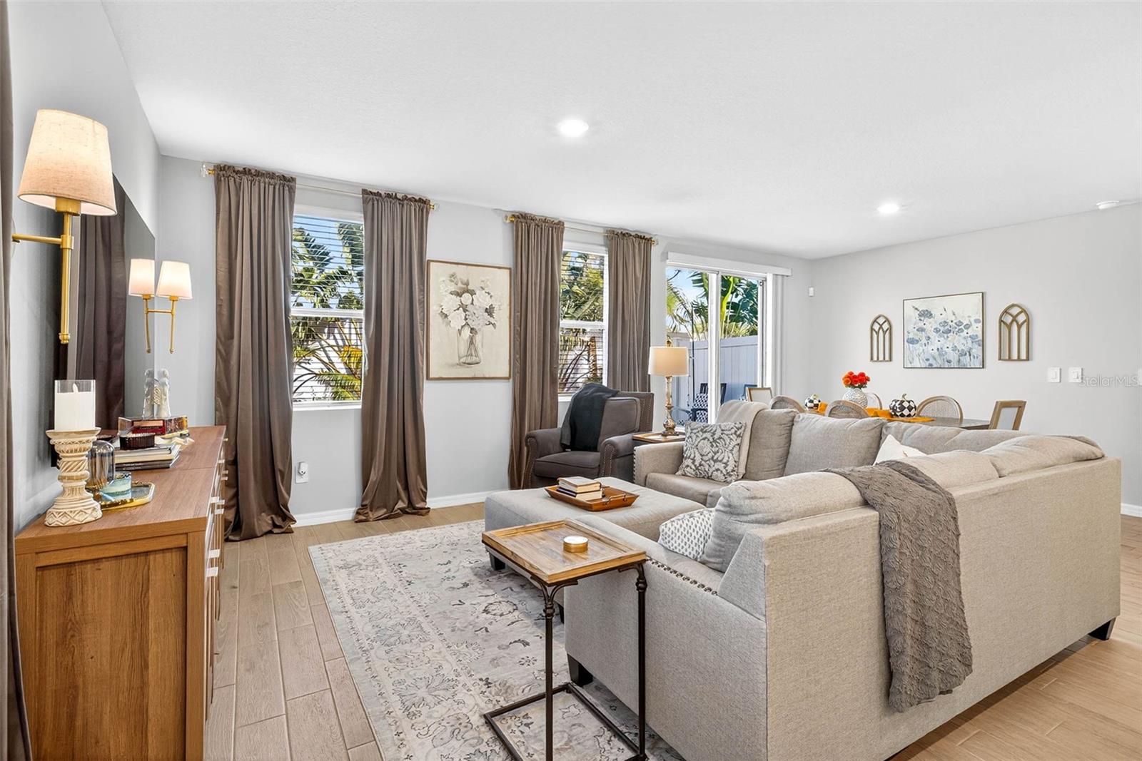 TOWNS/WATERGRASS - Residential