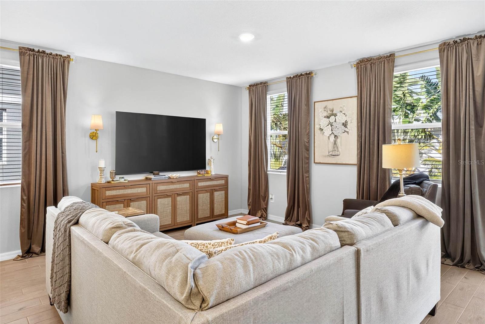 TOWNS/WATERGRASS - Residential