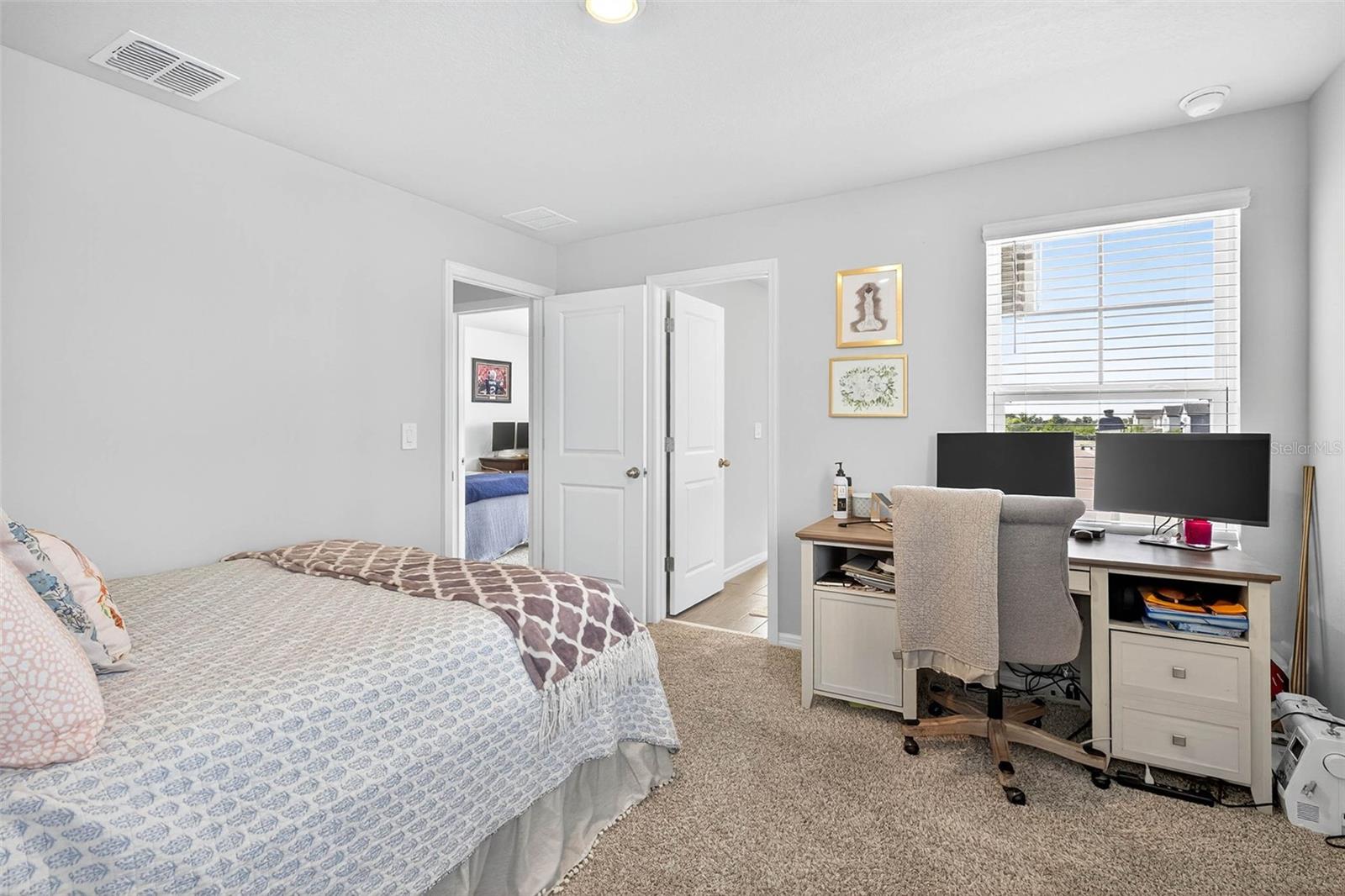 TOWNS/WATERGRASS - Residential