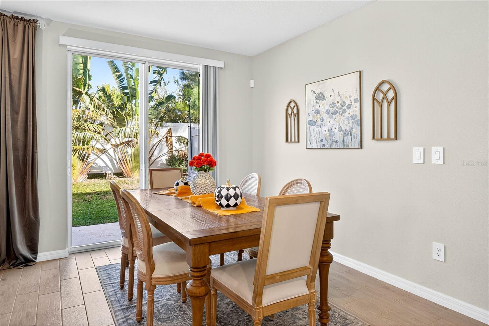 TOWNS/WATERGRASS - Residential