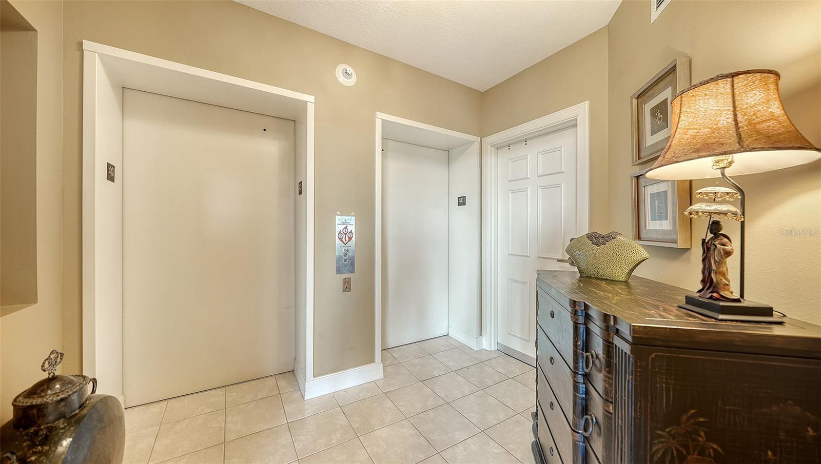 385 N POINT ROAD 401, OSPREY, FL, 34229 3 385 N POINT ROAD 401