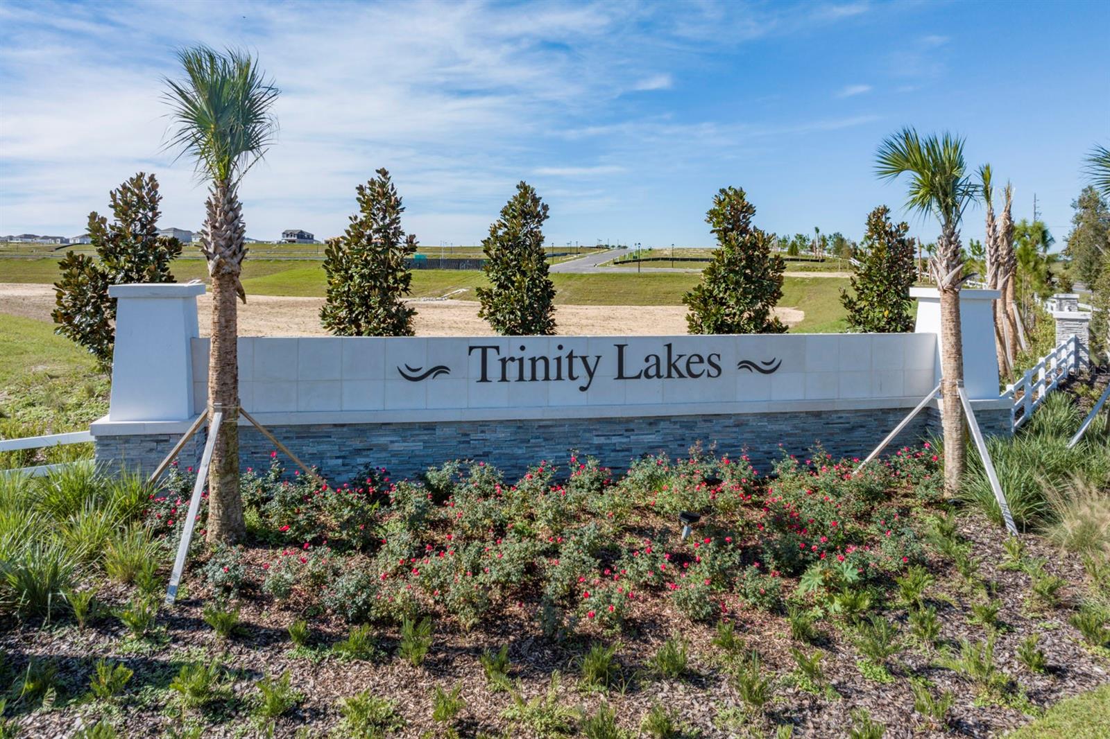 TRINITY LAKES - Residential
