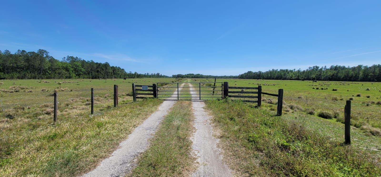 SUNRISE ACRES - Land