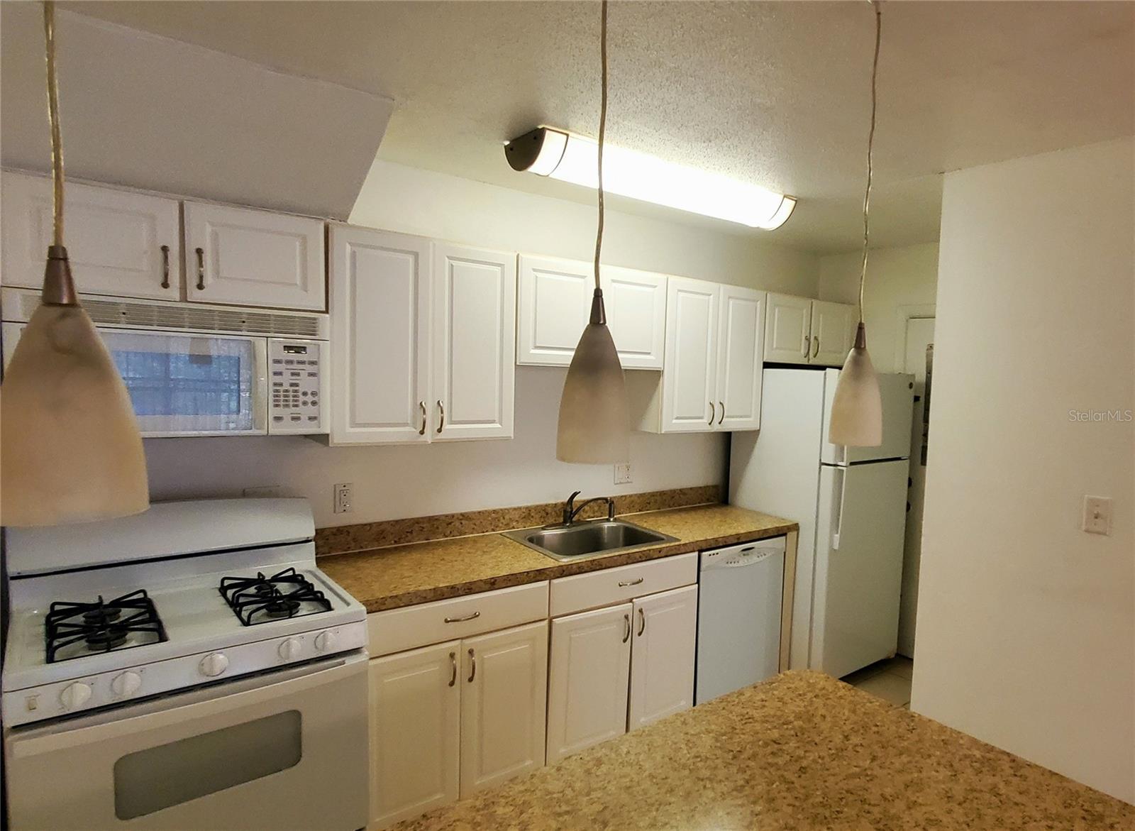 SUMMIT HOUSE - Residential