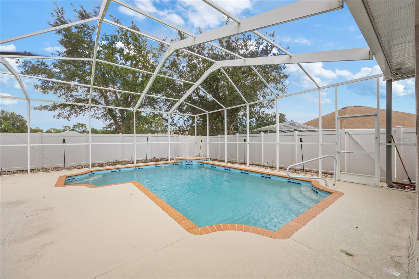 STERLING HILL - Residential