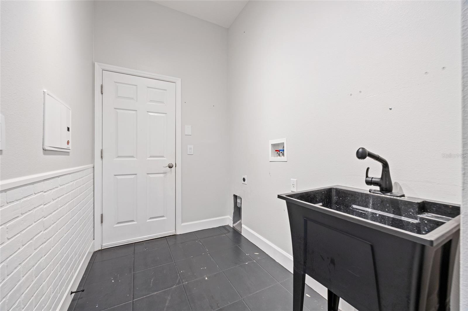 STERLING HILL - Residential