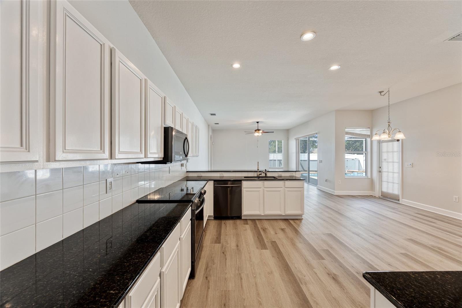 STERLING HILL - Residential