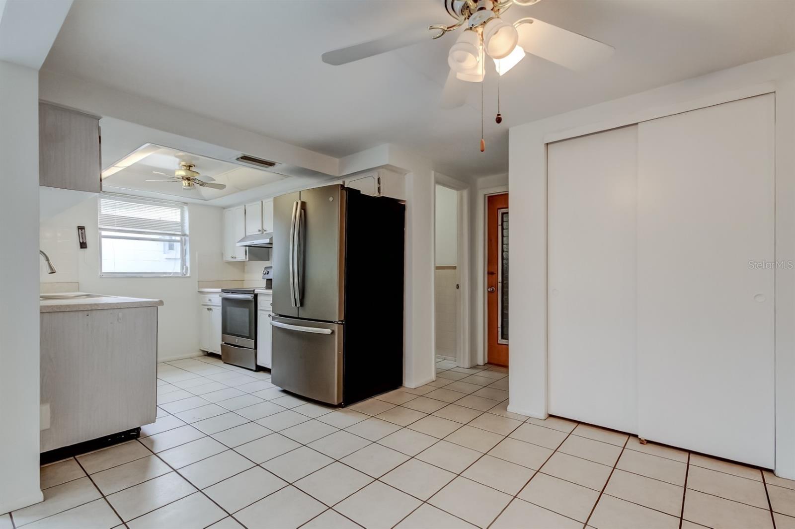 COLONIAL HILLS - Residential Lease