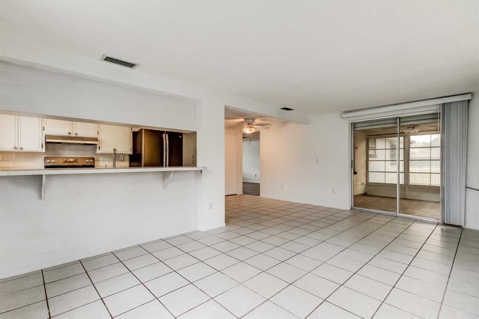 COLONIAL HILLS - Residential Lease