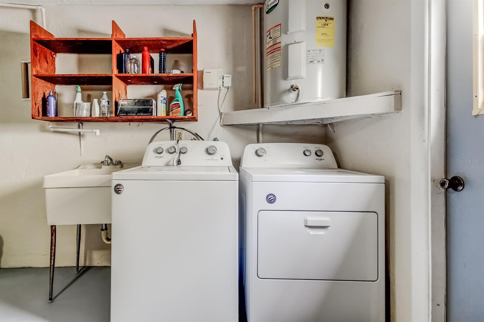 COLONIAL HILLS - Residential Lease