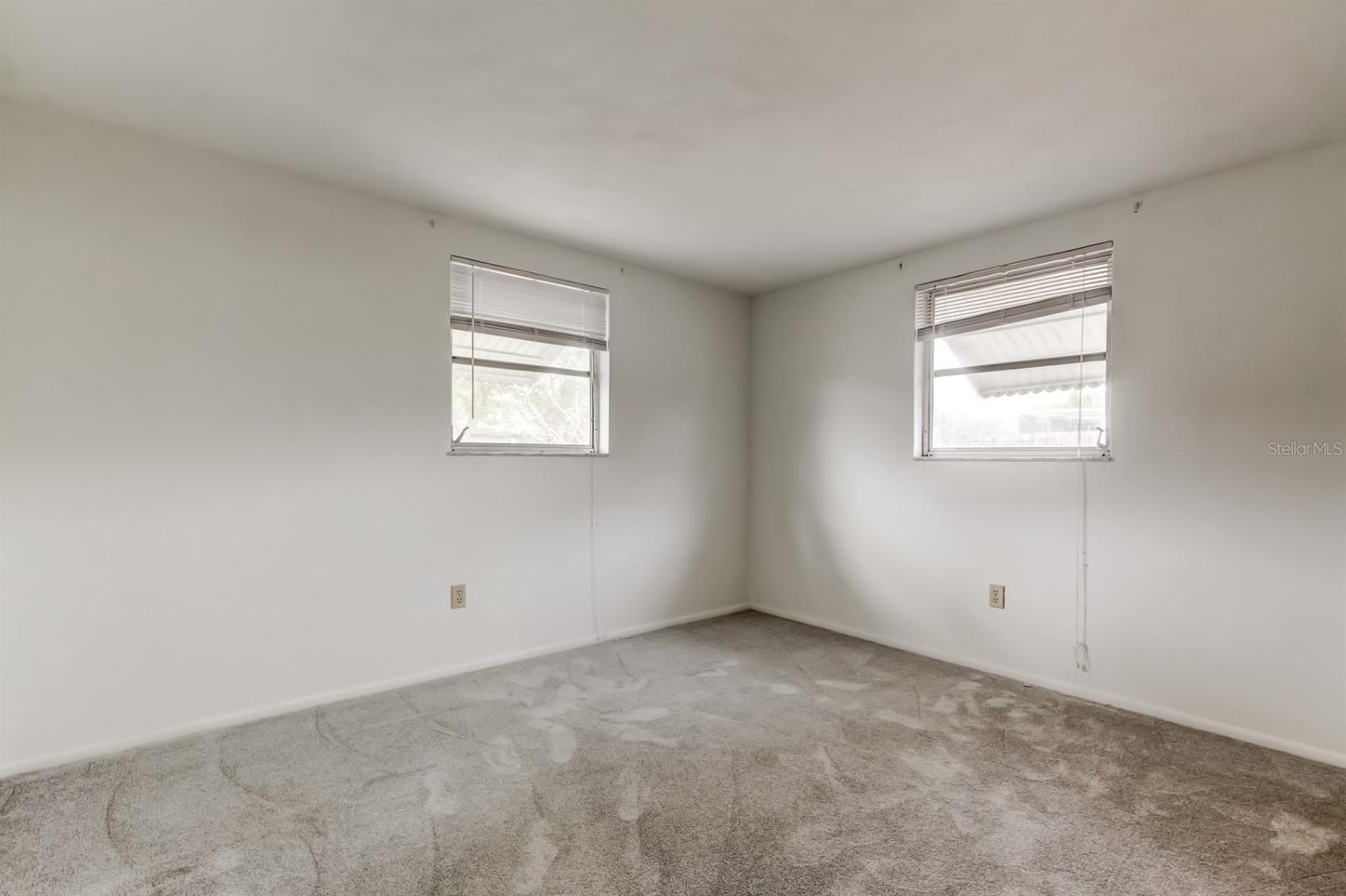 COLONIAL HILLS - Residential Lease