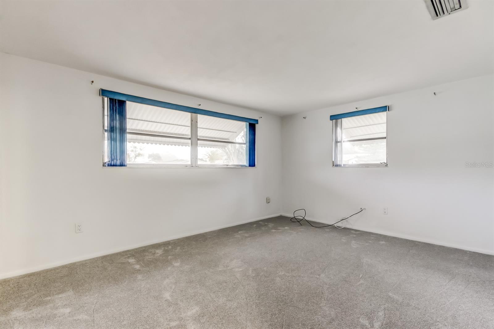 COLONIAL HILLS - Residential Lease