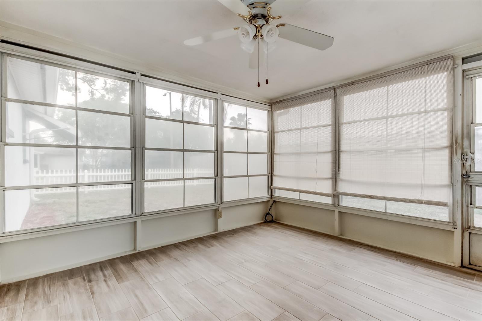 COLONIAL HILLS - Residential Lease