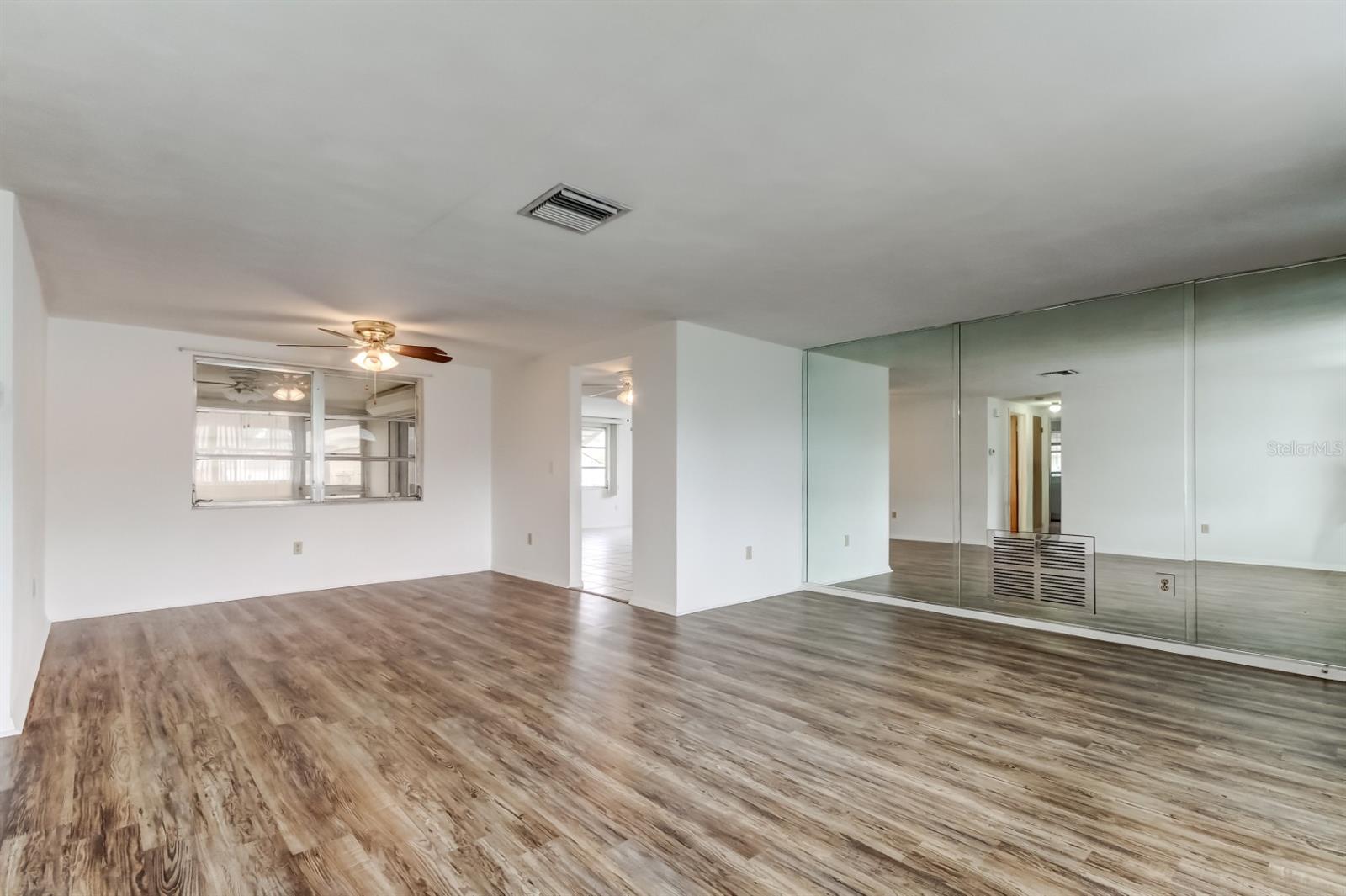 COLONIAL HILLS - Residential Lease