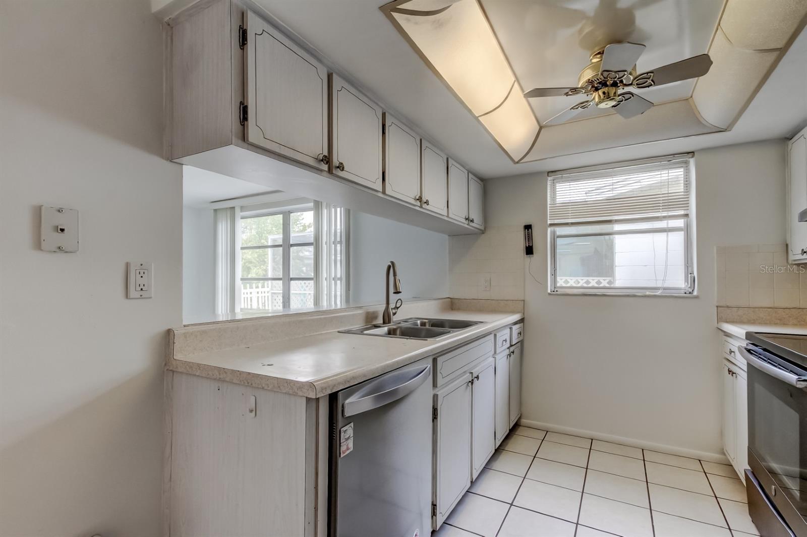 COLONIAL HILLS - Residential Lease