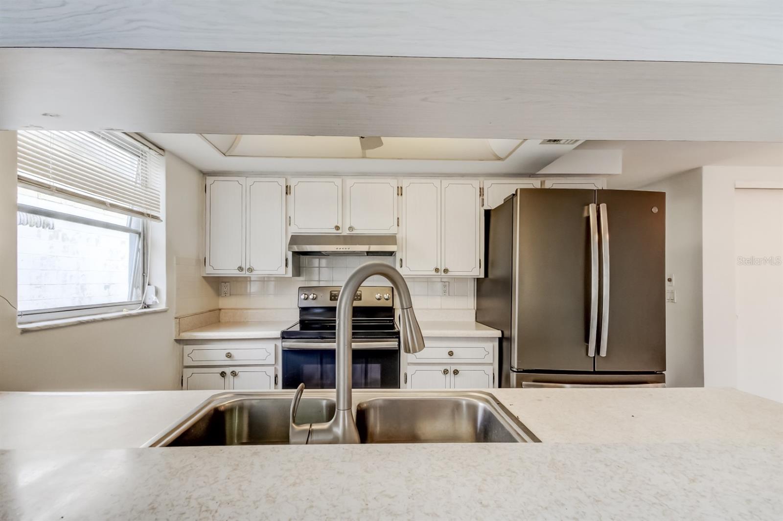 COLONIAL HILLS - Residential Lease