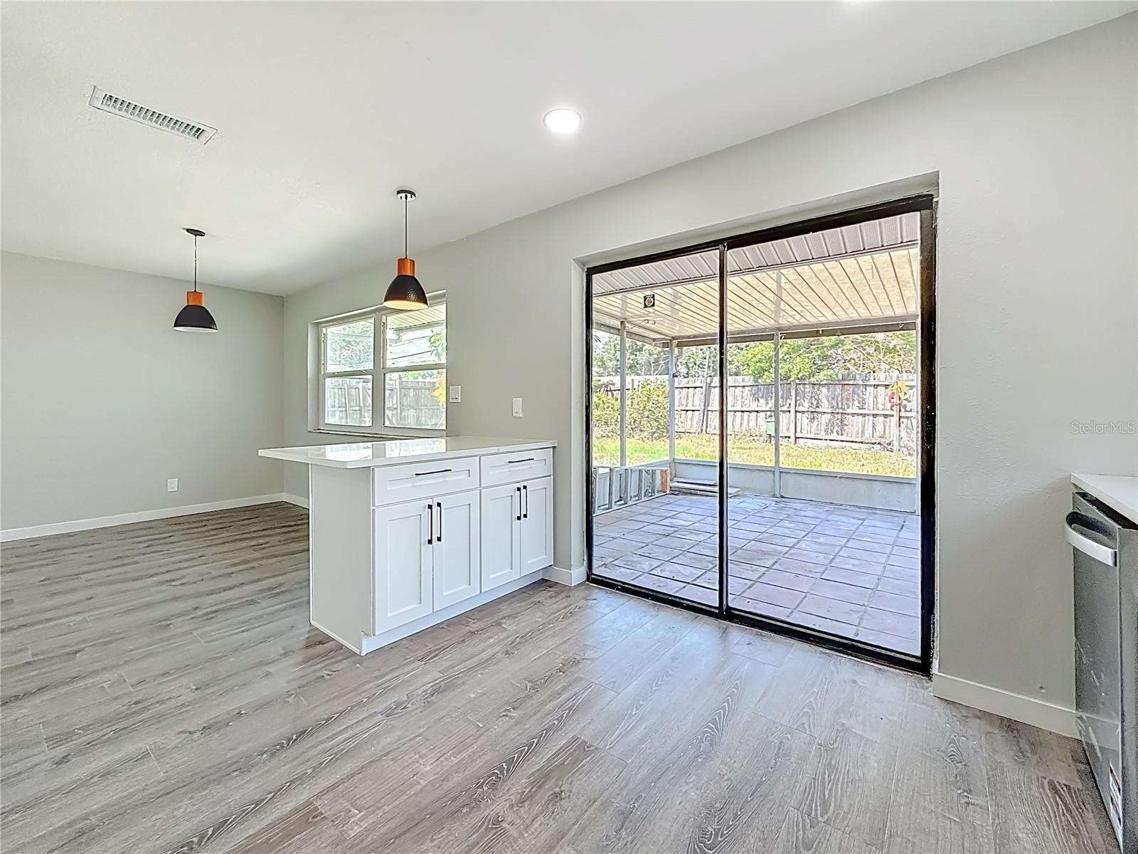 GREENDALE ESTATES 3RD ADD - Residential Lease