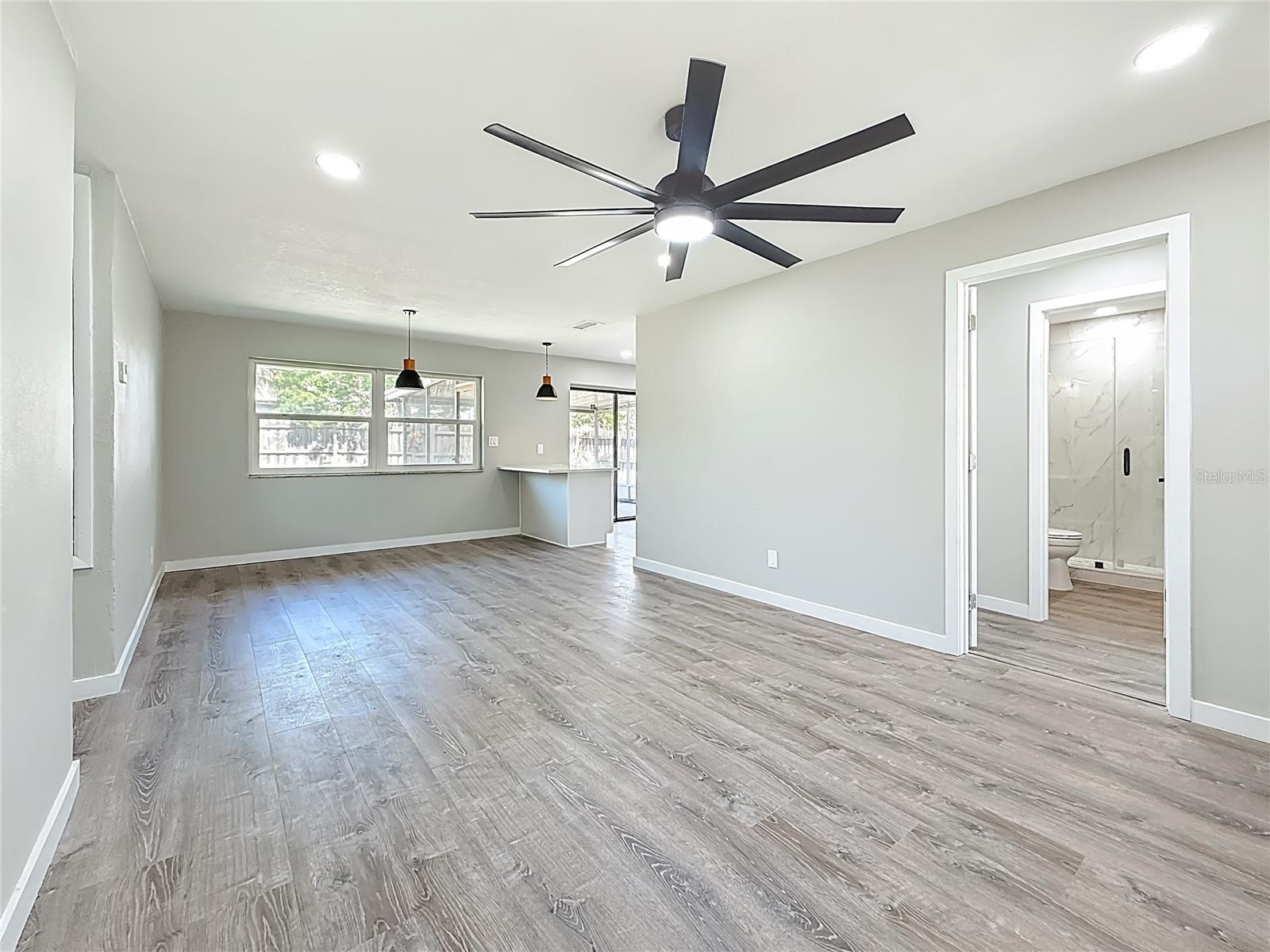 GREENDALE ESTATES 3RD ADD - Residential Lease