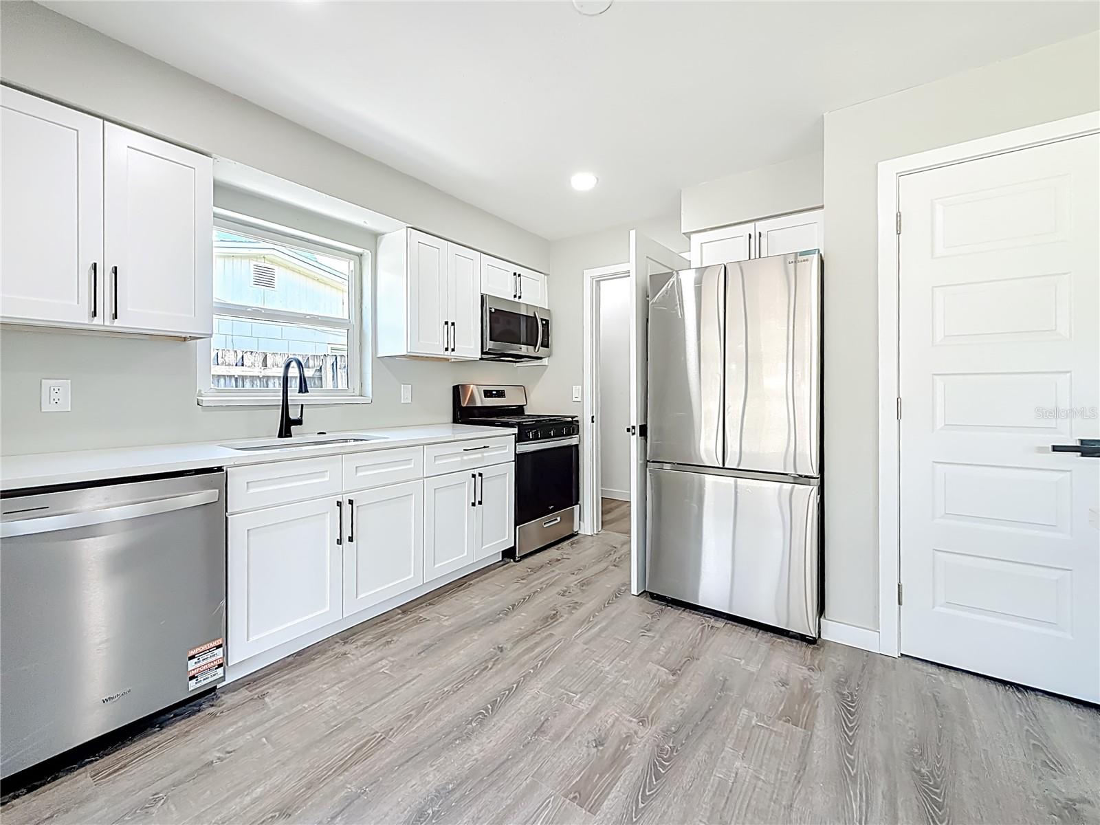 GREENDALE ESTATES 3RD ADD - Residential Lease