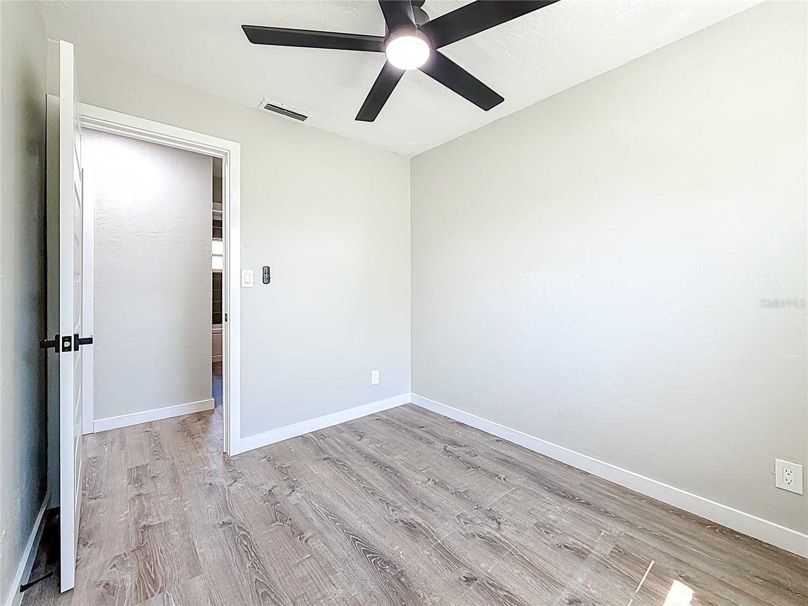 GREENDALE ESTATES 3RD ADD - Residential Lease