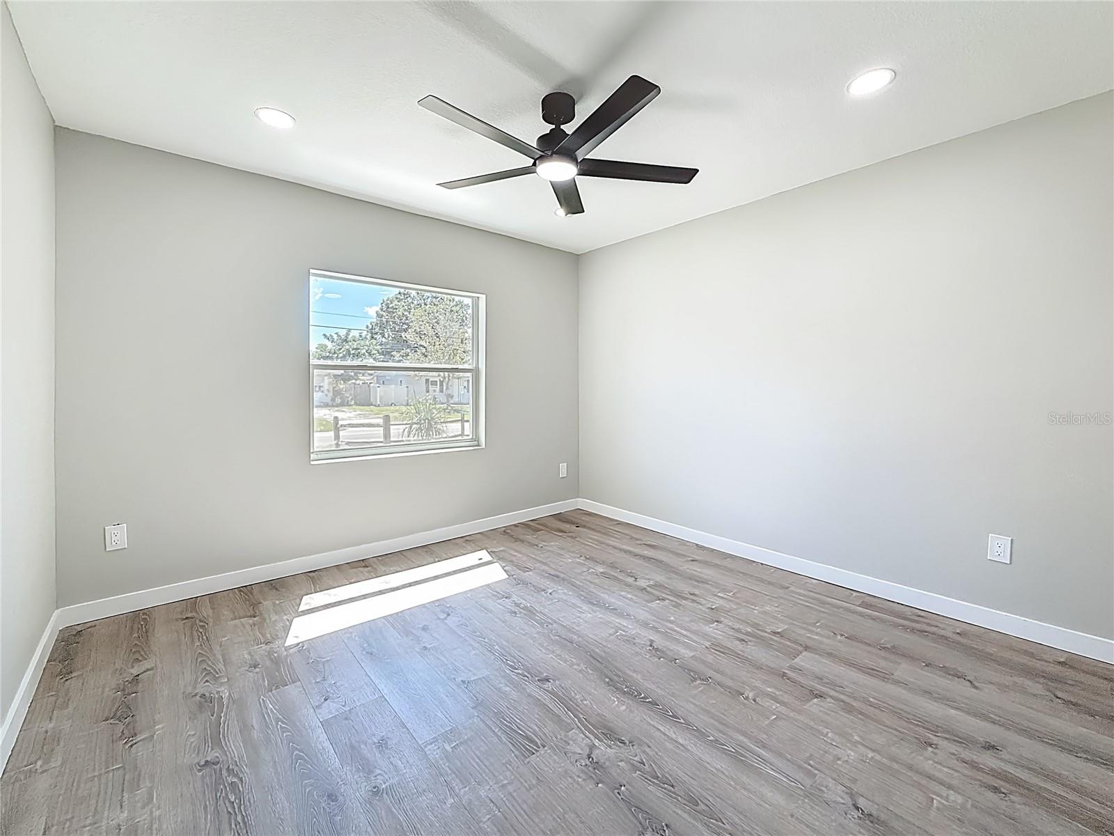 GREENDALE ESTATES 3RD ADD - Residential Lease