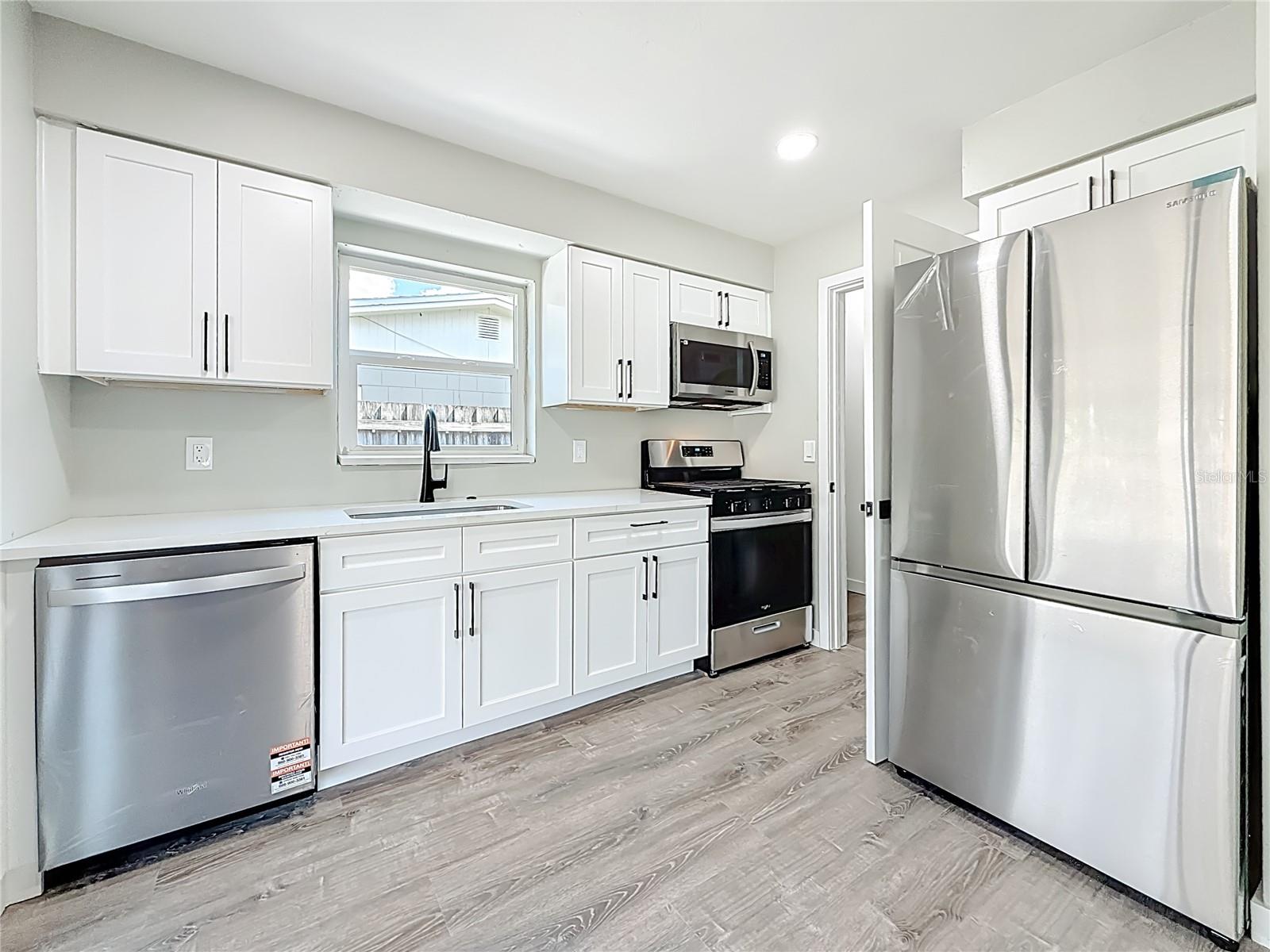 GREENDALE ESTATES 3RD ADD - Residential Lease