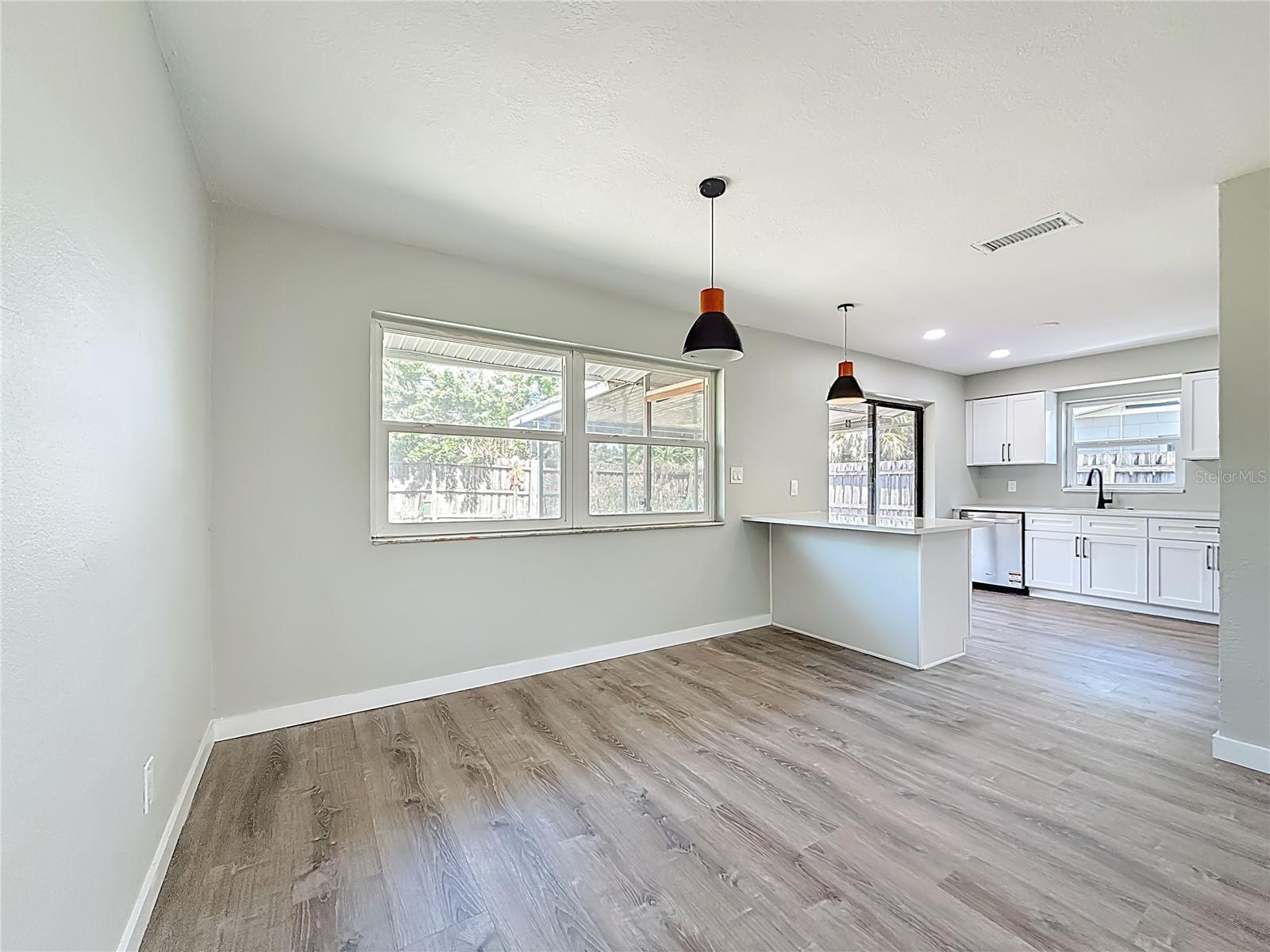 GREENDALE ESTATES 3RD ADD - Residential Lease