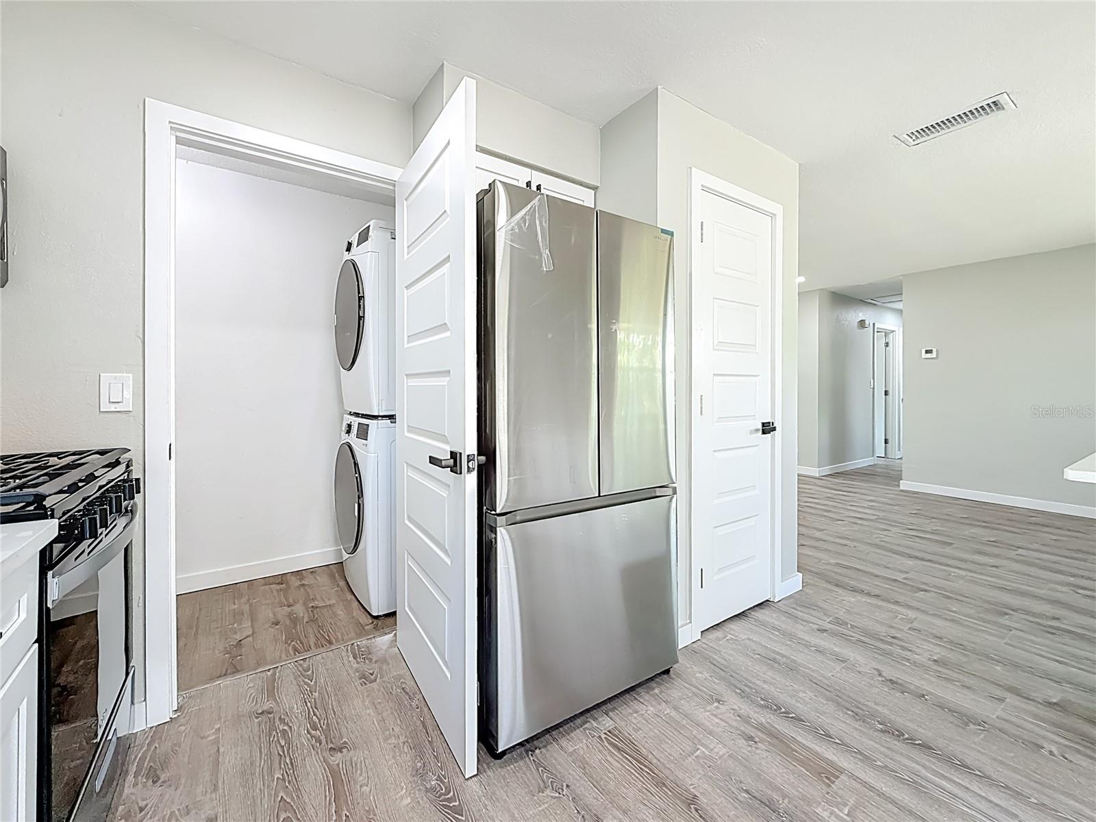 GREENDALE ESTATES 3RD ADD - Residential Lease