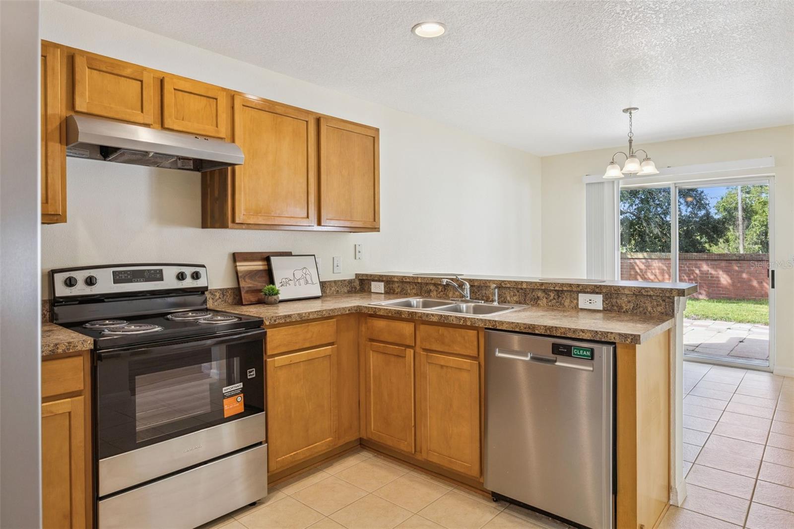 Casas a venda 1 - Jen Dantas 2020 PORTCASTLE CIRCLE