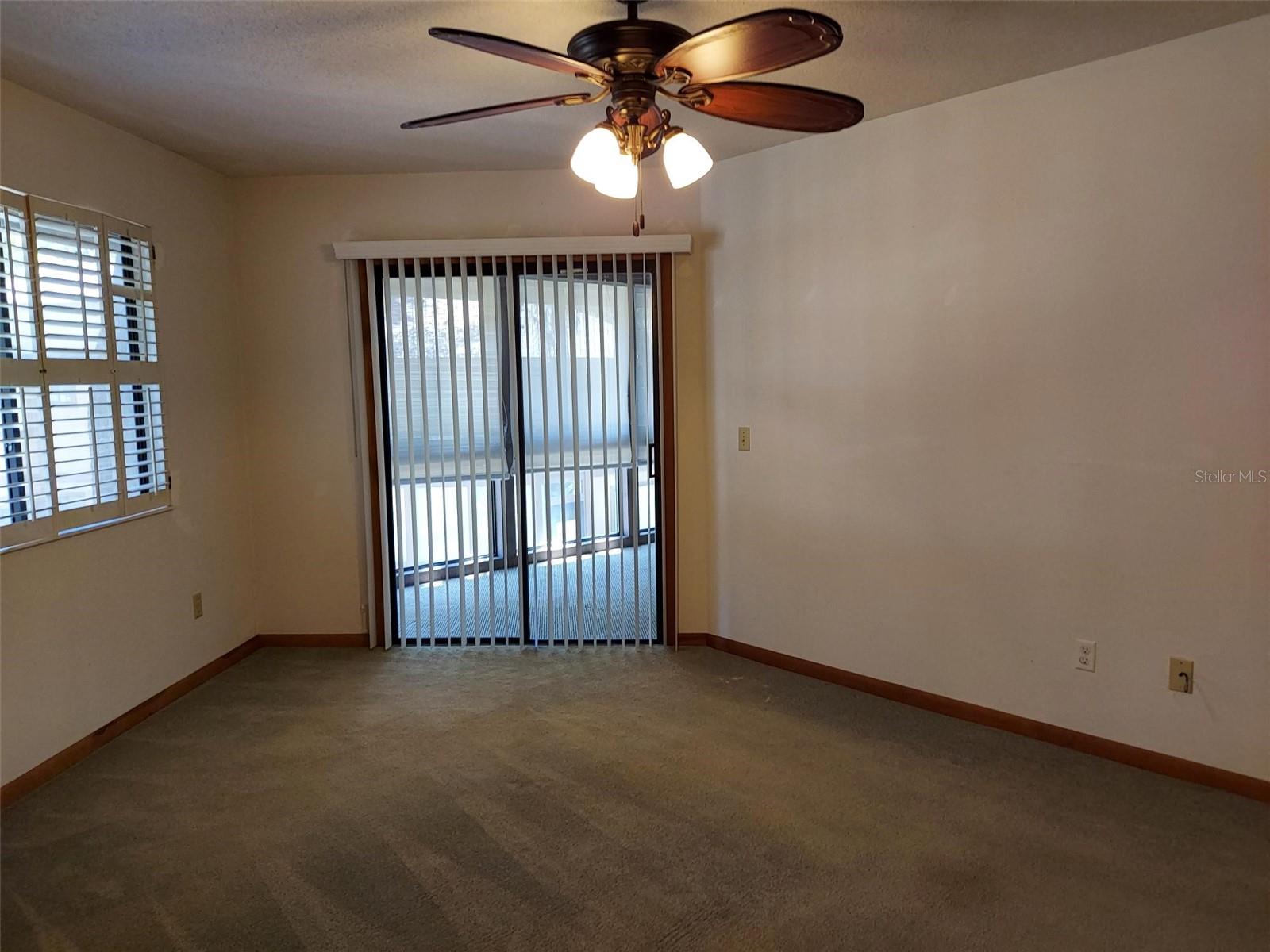 20 MID OAKS CIRCLE 20