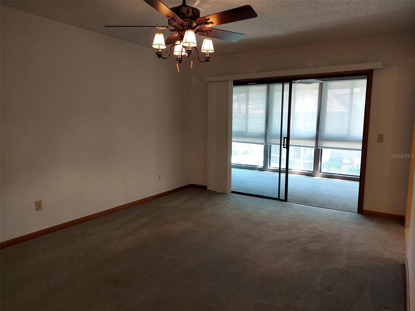 20 MID OAKS CIRCLE 20