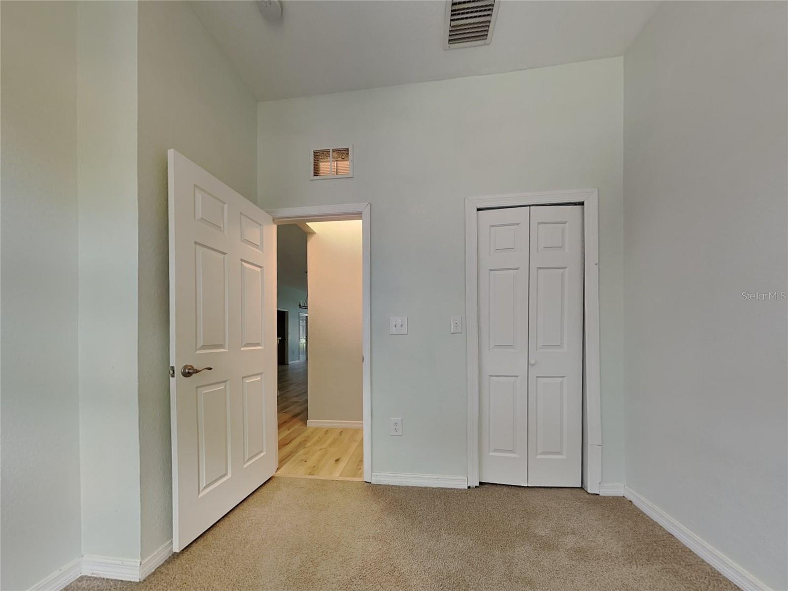 BROADWAY HEIGHTS EAST - Residential Lease