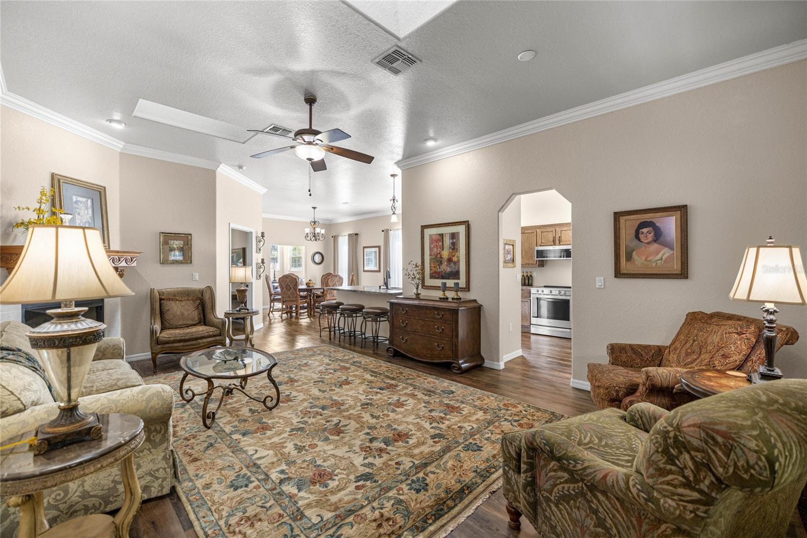 4021 NE 23RD PLACE