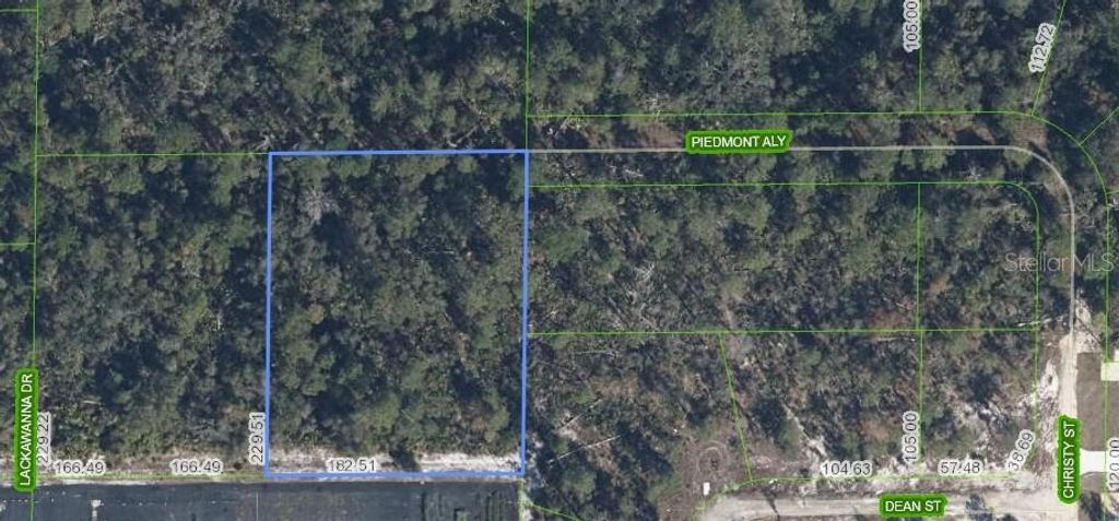 Photo of 4327 Piedmont Alley, Sebring, FL 33875 (MLS # L4959981)
